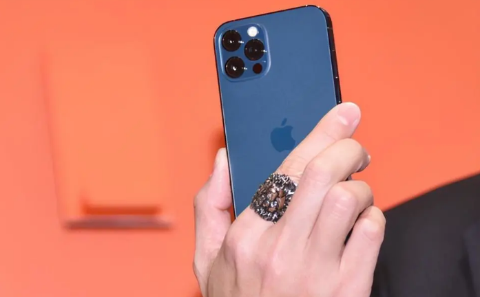 吴川苹果手机维修分享iPhone12系列重启方法教程 