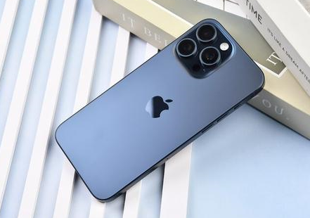 吴川苹果维修点分享iPhone 15 Pro Max屏幕更换全新实操风险 